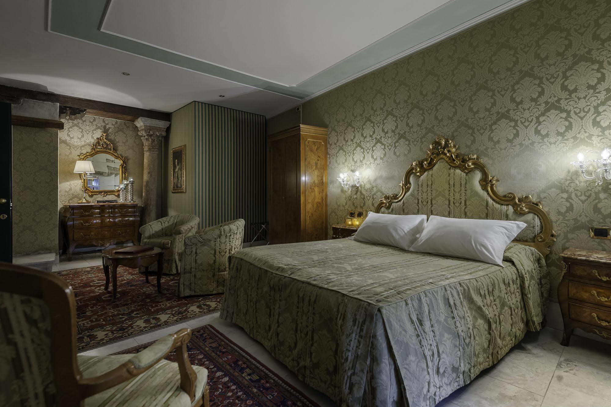 Al Ponte Antico Hotel Veneţia Exterior foto